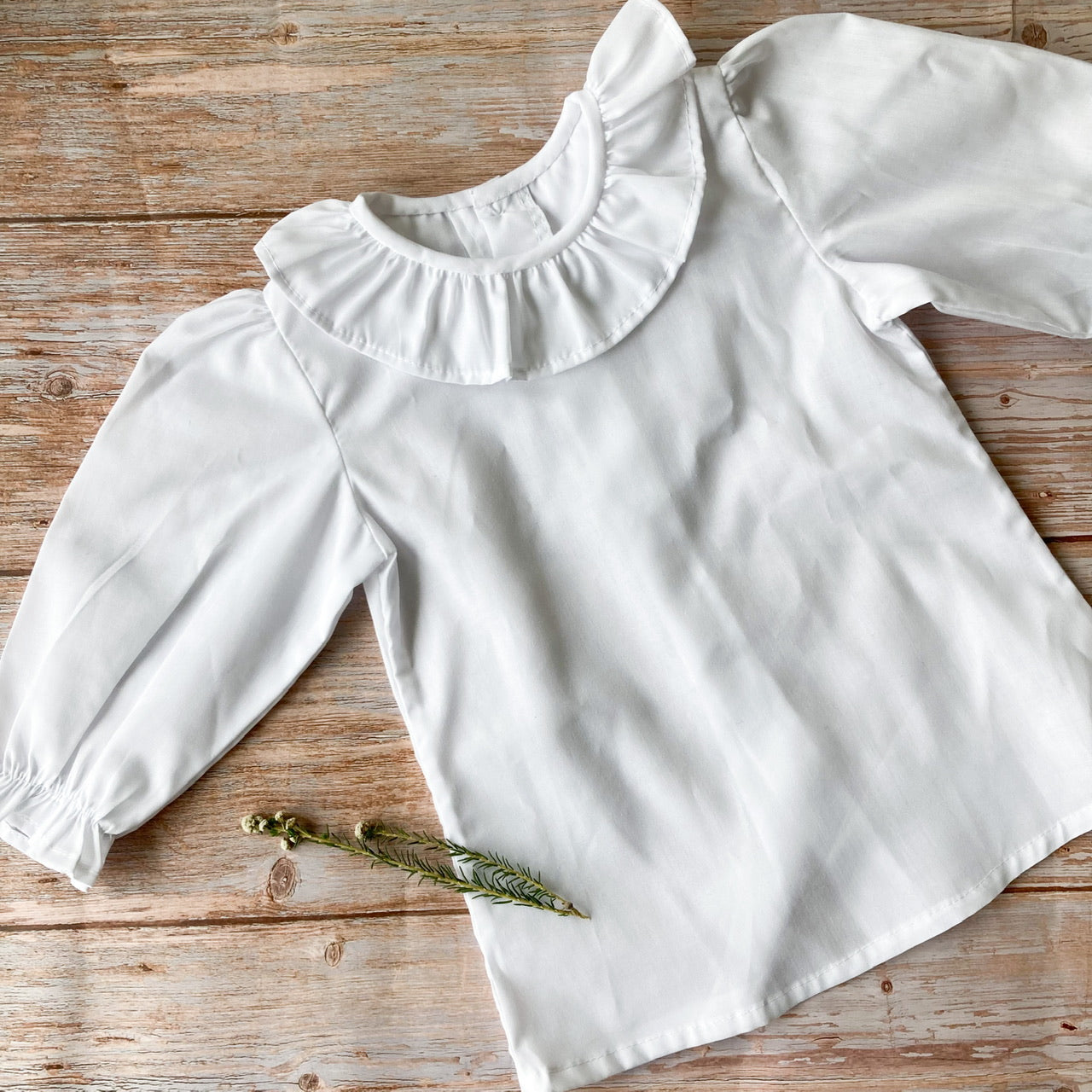 Blusa Blanca Cuello Payaso